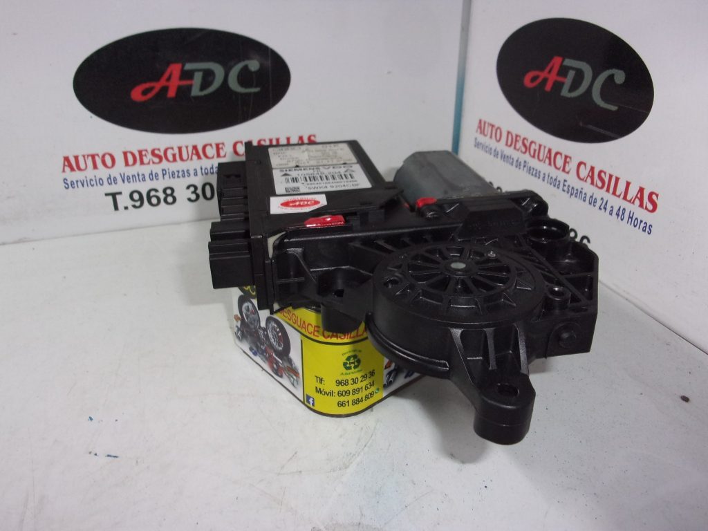 elevalunas trasero izquierdo audi a4 berlina 20 tdi ano 2004 2007 1024x768 - Elevalunas trasero izquierdo Audi A4 8E0959801E