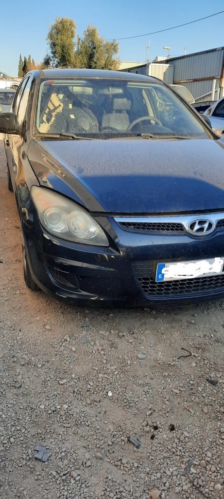 hyundai i 30 14 g ano 2009 109 cv para despiece g4fa 461x1024 - Hyundai I30 Vehículo para despiece g4fa