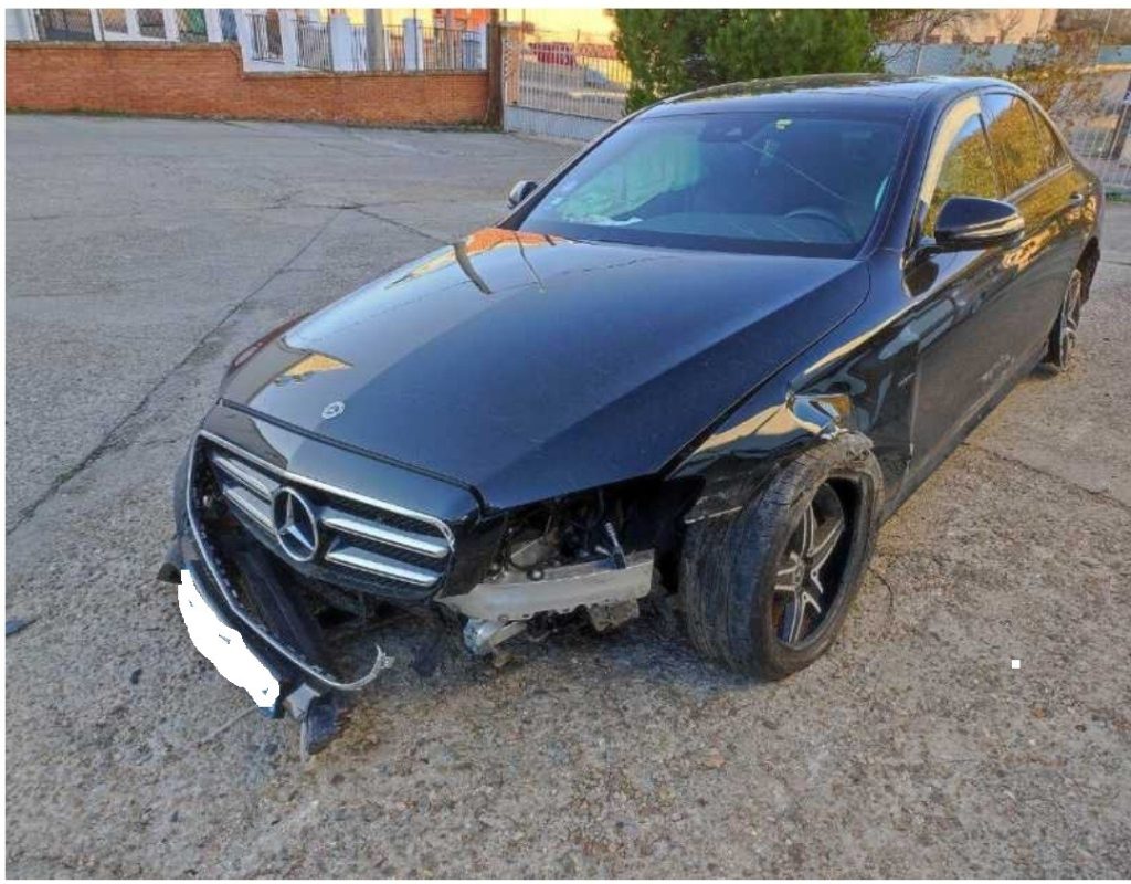 mercedes e 300 vehiculo para despiece 274920 1024x800 - Mercedes E 300 Vehiculo para despiece 274920