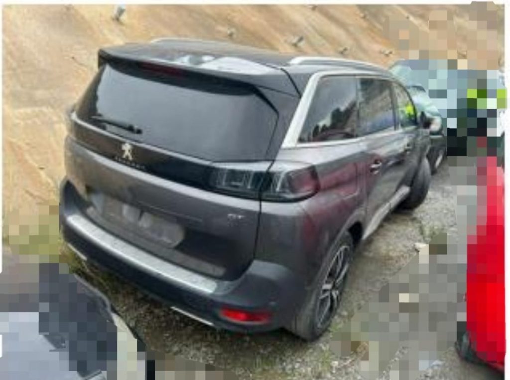 PHOTO 2024 02 22 16 11 11 1024x762 - Peugeot 5008 Vehiculo para despiece Ehz